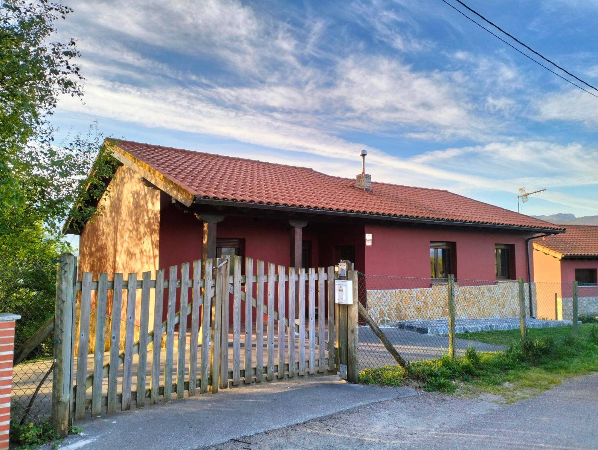 בית הארחה Onís 	La Casa De Nuria מראה חיצוני תמונה